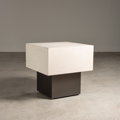 mesa cubo . arthur casas 