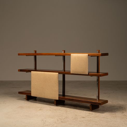 Estante modelo George Nelson